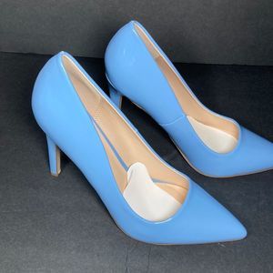 - NWT Ladies Super Sexy dusty blue patent high heels in size 9
